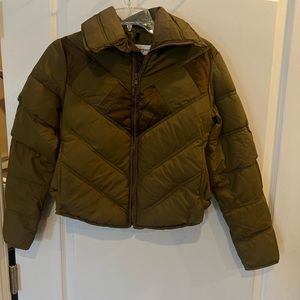 VINTAGE Obermeyer women’s Brown Puffer Jacket. No size tag fits xs/s.